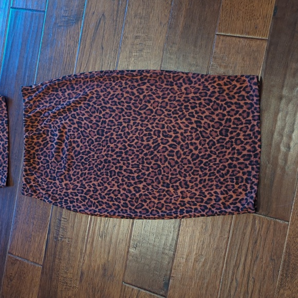 Ribbed leopard bodycon set from Windsor - Picture 4 of 7